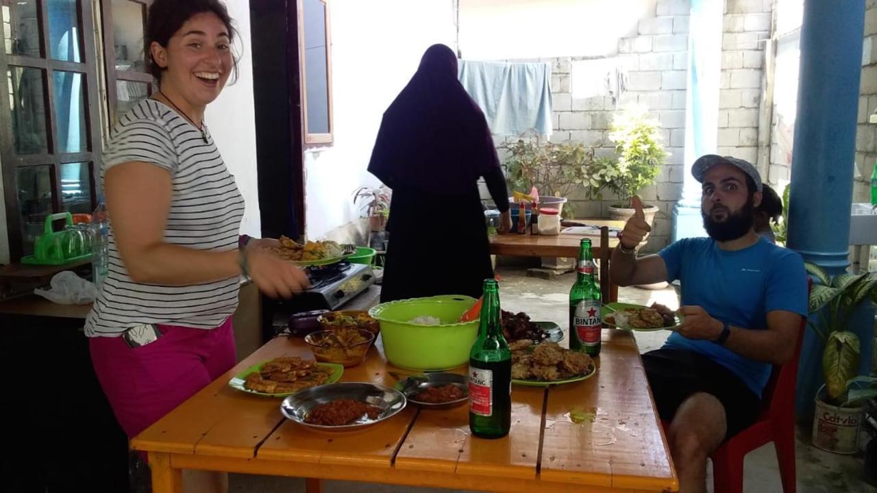 Harry & Mimin Homestay Gorontalo Exterior foto