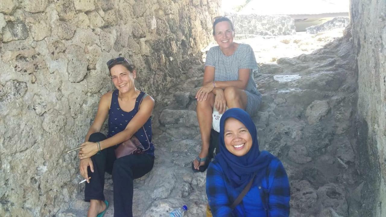 Harry & Mimin Homestay Gorontalo Exterior foto